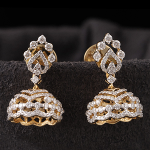 18kt designer diamond earrings