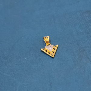 18k gold exclusive triengle shape pendant