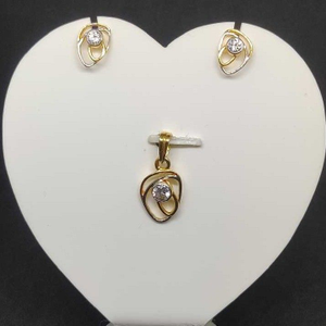916 ladies fancy pendant set