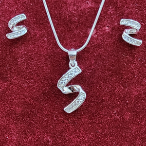 925 Sterling Silver Fancy Pendant Set