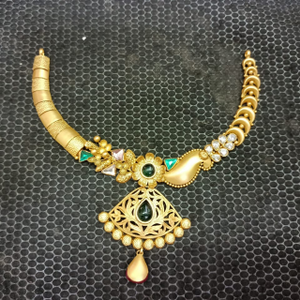 22KT Gold Antique Necklace Set