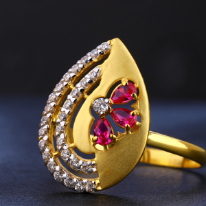 22kt gold hallmark women's  ring lr784
