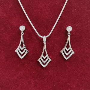 925 silver v shape chain pendant set