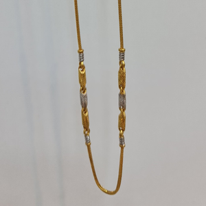 Ladies 916 gold hallmark chian