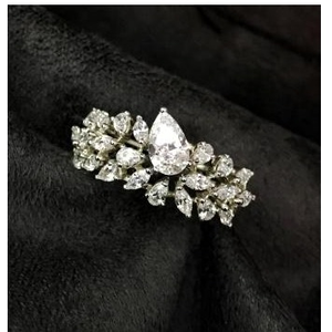 9KT Swarovski Fashionable Women Ring