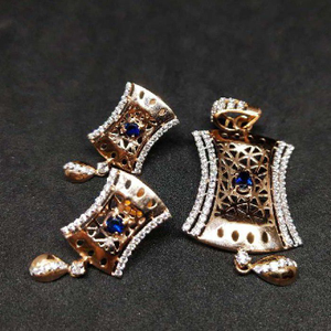 18K Ladies Fancy Rose Pendant Set