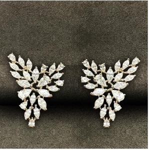 Flower Shape 9KT Ladies Swarovski Earring
