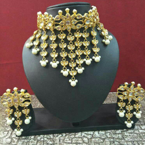 Fancy Kundan Jewelery