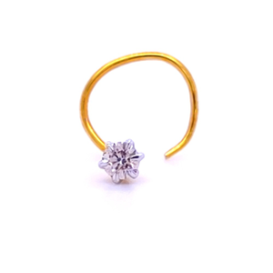 Heena one diamond nose pin