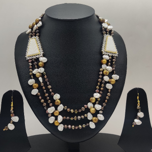 White Cz Broach Set With 3 Layers Pearls JPS1