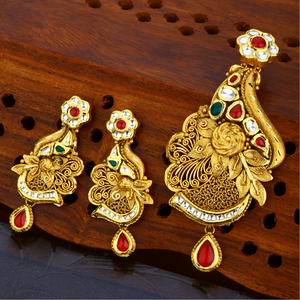 916 Gold Unique Antique Design Pendant Set