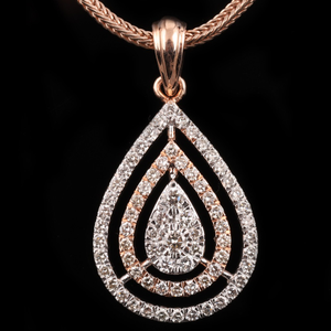 18KT Gold Fine Design Diamond Pendant Set