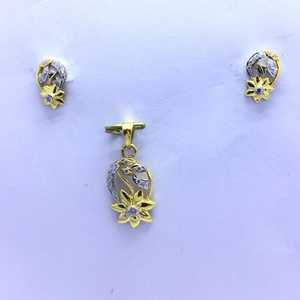DESIGNING FLOWER GOLD PENDANT SET