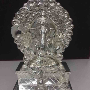 Silver Religious Ganpati murti