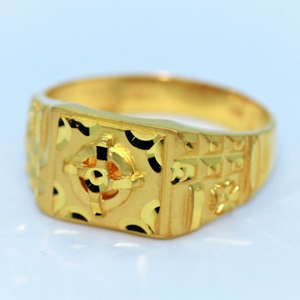 Gold contemporary gents ring