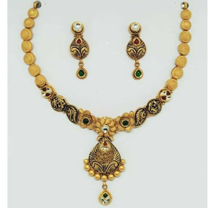 22 kt gold antique set
