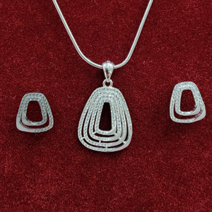 925 Sterling Silver Square Lining Chain Penda