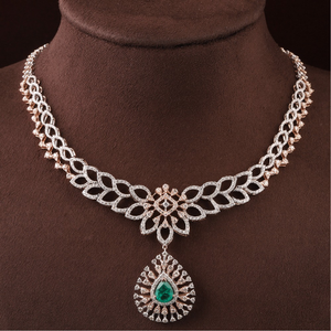18kt drop shaped diamond necklace