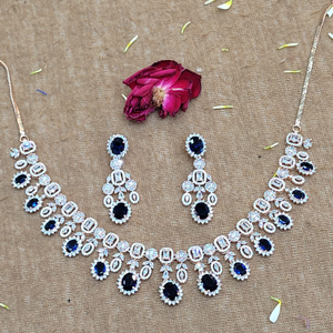 Divine Women Necklace Set