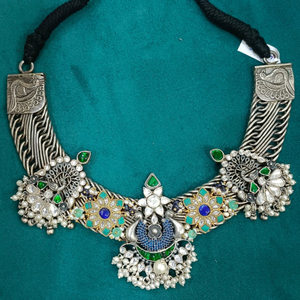 Vintage silver with unique kundan motifs neck