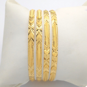 Gold Hallmark TRIANGLE Bangle - TR835