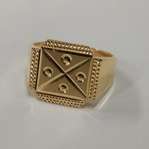 Gold fancy gents ring
