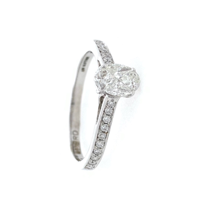 Oval Shaped Pie Cut Diamond Engagement Ring i