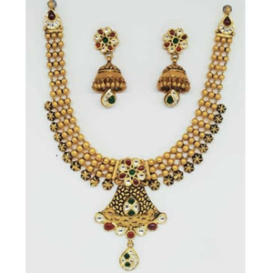 22 kt gold antique set