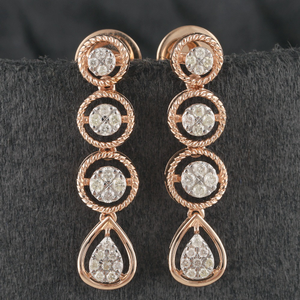 18Kt Gold Modern Diamond Earring