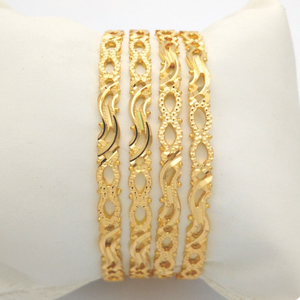 GOLD HALLMARK RAWA BANGLE - 2LR821