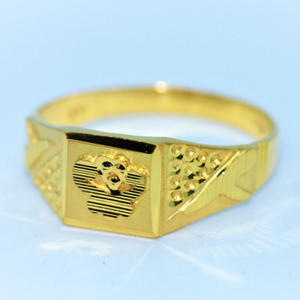 Gold gorgeous gents ring