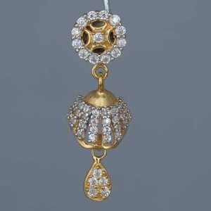 18K Gold Indian Attractive Diamond Earrings
