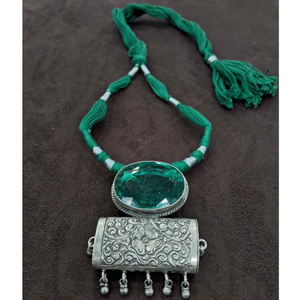 925 Sterling Silver green Stone Tribal Chokar