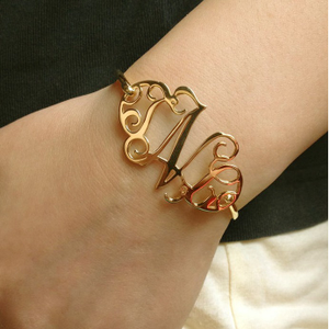 18 kt yellow gold monogram personalized name 