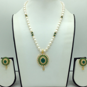 White,green cz pendent set with 1 line whit