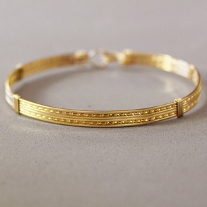 22 Kt Stamped Yellow Gold Wirewrapped Women's