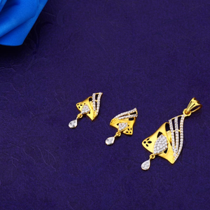 916 Gold CZ Designer Ladies Fancy Pendant Set