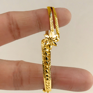 18K Yellow Gold Flower Wide Open Lock Women's