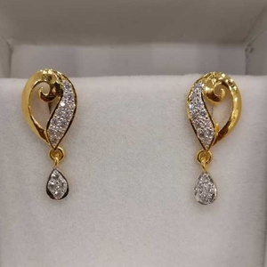 Gold Ladies Fancy Earrings