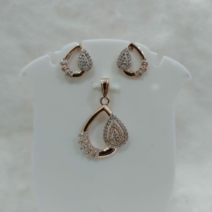 18k gold cz petals shape pendant set