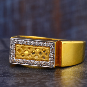 22kt gold hallmark designer gentlemen's ring 