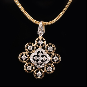 18KT Gold Fancy Diamond Pendant Set