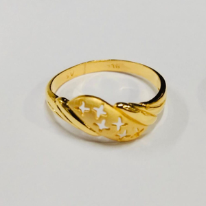 Gold antique ring