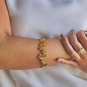 22 kt yellow gold flower glod lace statement 