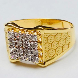 916 & 75 Gold CZ Gents Ring