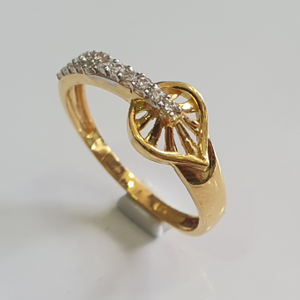 916 gold Fancy Design diamond ring