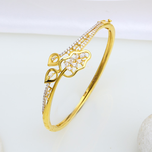 22k 916 exclusive gold bracelet for ladies.