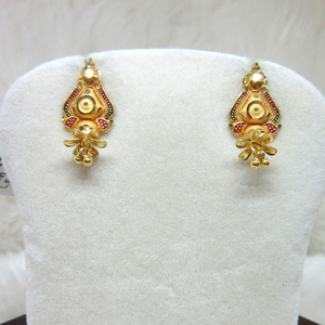 Gold earring