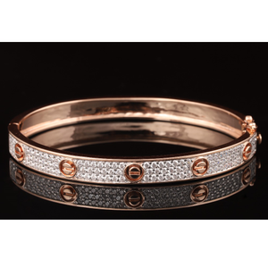 18KT Gold Dazzling Diamond Bracelet