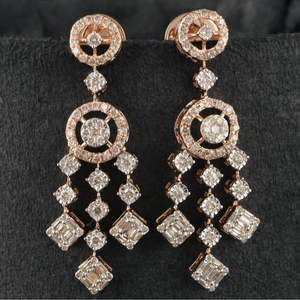 18Kt Gold Elegant Diamond Earring